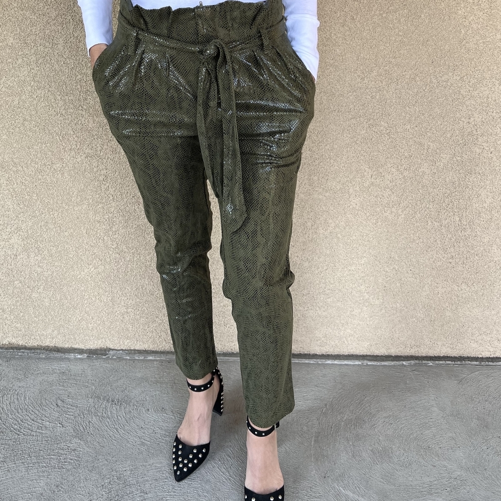 The Sang - High Waist, paperbag faux snakeskin pants w/belt - Green/Olive, L